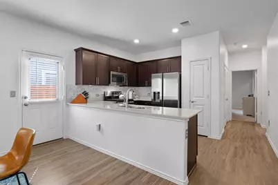 3304 Lodgepole Drive, Austin, TX 78744 - Photo 8