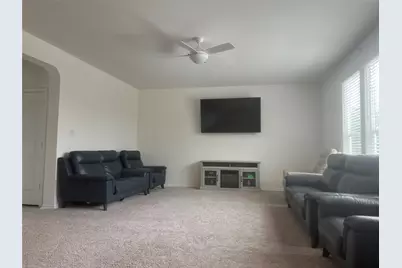 109 Crimson Lane, Kyle, TX 78640 - Photo 10