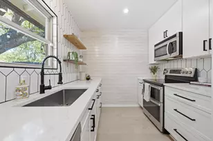 2609 Berkett Dr, Austin, TX 78745 - Photo 4