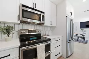2609 Berkett Dr, Austin, TX 78745 - Photo 14