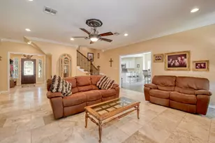 170 Oak Creek Cir, Luling, TX 78648 - Photo 10