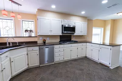 170 Oak Creek Circle, Luling, TX 78648 - Photo 16