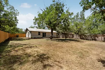 1001 W 17th Street, Georgetown, TX 78626 - Photo 22