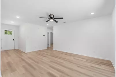 1001 W 17th Street, Georgetown, TX 78626 - Photo 6