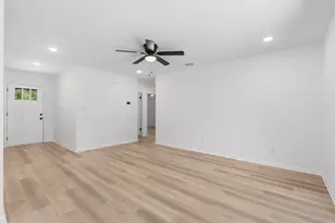 1001 W 17th St, Georgetown, TX 78626 - Photo 6