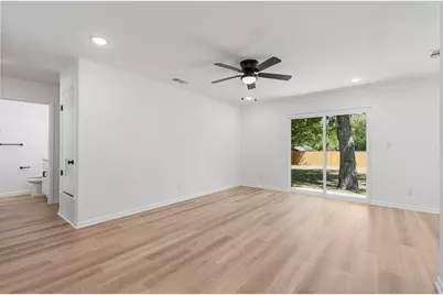 1001 W 17th Street, Georgetown, TX 78626 - Photo 4
