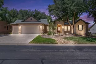 105 Golf View Dr, Georgetown, TX 78633 - Photo 2