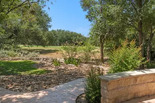 105 Golf View Dr, Georgetown, TX 78633 - Photo 36