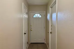 1213 Kenyon Dr, Austin, TX 78745 - Photo 2