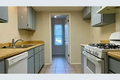 1213 Kenyon Drive, Austin, TX 78745 - Photo 6