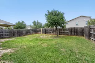 8106 Dampton Ln, Austin, TX 78744 - Photo 26