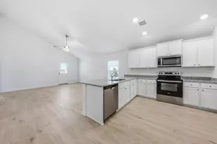 245 W Luna Blue Ln, Jarrell, TX 76537 - Photo 2