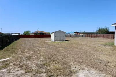 1041 Pasto Drive, Los Fresnos, TX 78566 - Photo 20