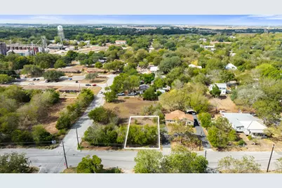 905 N Blanco Street, Lockhart, TX 78644 - Photo 1
