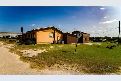 109 E 2nd Street, Rockdale, TX 76567 - Photo 22