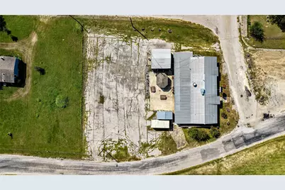 109 E 2nd Street, Rockdale, TX 76567 - Photo 4