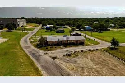 109 E 2nd Street, Rockdale, TX 76567 - Photo 6