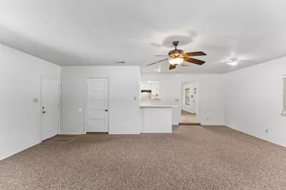 811 Nixon Street, Lockhart, TX 78644 - Photo 18