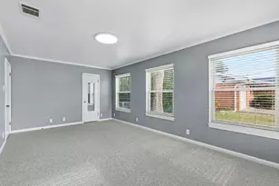 811 Nixon St, Lockhart, TX 78644 - Photo 24