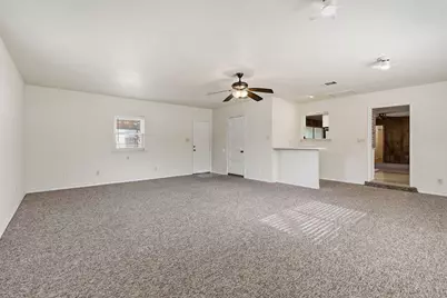 811 Nixon Street, Lockhart, TX 78644 - Photo 10