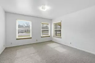 811 Nixon St, Lockhart, TX 78644 - Photo 26
