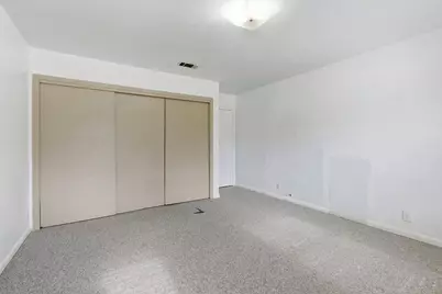 811 Nixon Street, Lockhart, TX 78644 - Photo 22