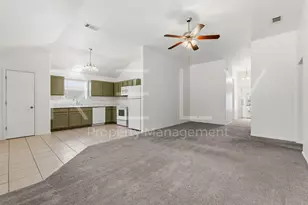 241 Moonstone Dr, Jarrell, TX 76537 - Photo 10