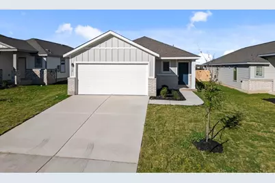 129 Hatari Trail, Jarrell, TX 76537 - Photo 1