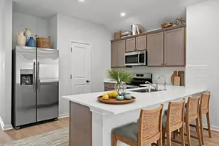 129 Hatari Trl, Jarrell, TX 76537 - Photo 2