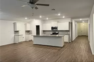 223 Chickasaw Ln, Hutto, TX 78634 - Photo 6