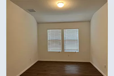 223 Chickasaw Lane, Hutto, TX 78634 - Photo 10