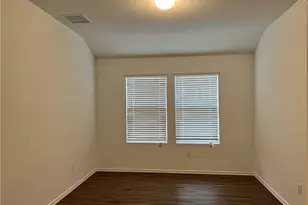 223 Chickasaw Ln, Hutto, TX 78634 - Photo 10
