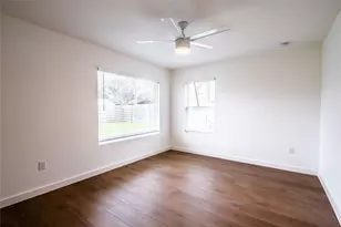 7104 Twin Crest Dr, Austin, TX 78752 - Photo 12