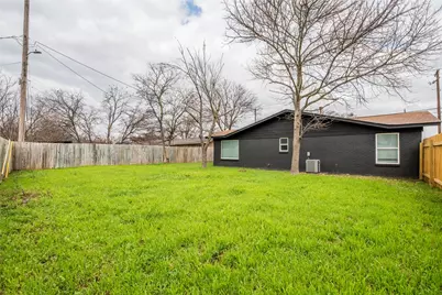 7104 Twin Crest Drive, Austin, TX 78752 - Photo 16