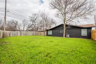 7104 Twin Crest Dr, Austin, TX 78752 - Photo 16
