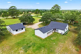 107 Longhorn Dr, Bastrop, TX 78602 - Photo 2
