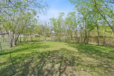405 E Browning Street, Manor, TX 78653 - Photo 2