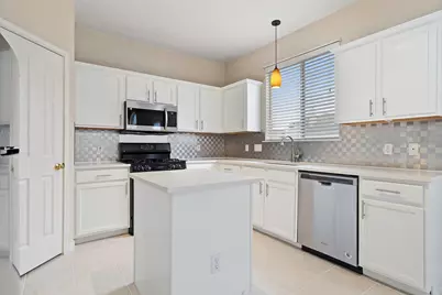 8602 Glen Canyon Drive, Round Rock, TX 78681 - Photo 14