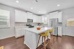 11721 Coyote Call Way, Austin, TX 78725 - Photo 6