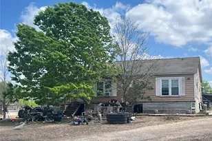 415 Holz Rd, Niederwald, TX 78640 - Photo 2