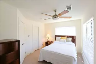 711 W 32nd St, Austin, TX 78705 - Photo 14