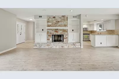 10506 Yucca Drive, Austin, TX 78759 - Photo 8