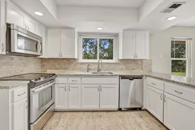 10506 Yucca Drive, Austin, TX 78759 - Photo 14