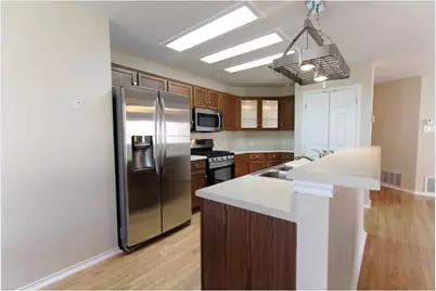 [Address not provided], Austin, TX 78749 - Photo 4