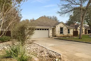 16 Serenade Cir, Wimberley, TX 78676 - Photo 2