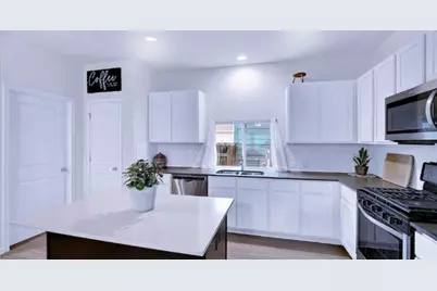 206 Mossycup Drive, San Marcos, TX 78666 - Photo 8