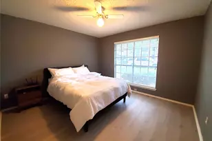 12604 Wittmer Dr, Austin, TX 78729 - Photo 10
