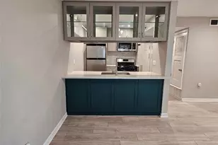 7801 Shoal Creek Blvd, Austin, TX 78757 - Photo 4