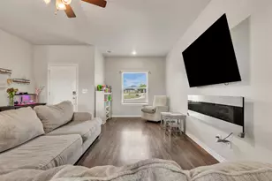 145 Elmer Ave, Burnet, TX 78611 - Photo 4