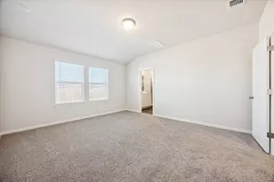 5000 Hazelnut Ln, Del Valle, TX 78617 - Photo 6